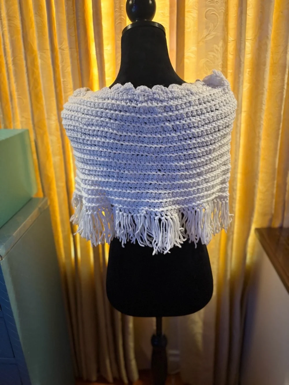 Retro White Crochet Poncho & Matching Beret Set - Boho Fringe Capelet